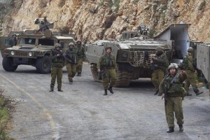 Caccia Israele colpiscono siti Hezbollah in Libano