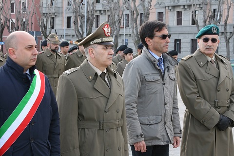 20150203_Comando Militare Puglia_Esercito Italiano_alzabandiera_un momento della cerimonia (3)