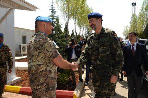 20150408_UNIFIL_il Gen Portolano saluta il Re di Spagna Filippo VI