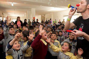 3. UNIFIL- ClownTherapy presso la Scuola per bambini con speciali bisogni educativi di AITASHAAB 16