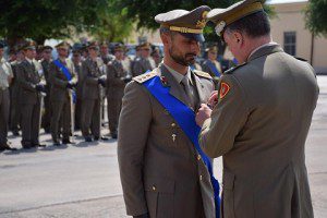 20150624_Gen. B. Stefano DEL COL  consegna la Croce di Bronzo al Merito dell'Esercito al Capitano Vincenzo Priore