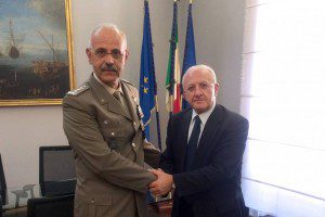 20151117_2FOD_Generale De Leverano con Governatore De Luca