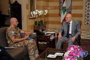 Il Generale Portolano incontra il Primo Ministro Libanese Tamam Salam