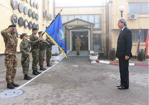 20151223_KFOR_visita on Gentiloni_Ph PERNA (3)