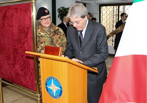 20151223_KFOR_visita on Gentiloni_Ph PERNA (4)