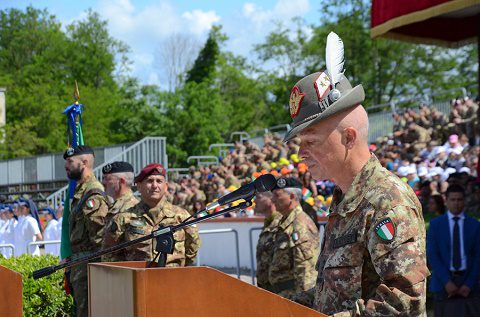 Il Comandante per la Formazione Specializzazione e Dottrina dell'Esercito Gen. C.A. Battisti