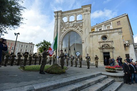 lecce 21 maggio Piazza S.Oronzo Cerimonia Alzabandiera