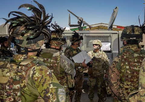 Scorta di un Generale Americano in visita al 207 corpo d'armata Afghano