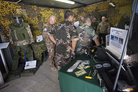 20160926_sw-unifil_uxo-mine-awareness-2