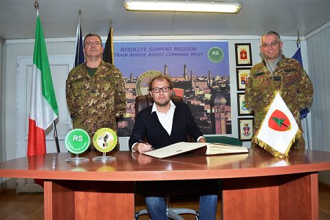 20161025_taac-w_rs_visita-casmd-gen-graziano_on-luca-lotti-pres-consiglio-15