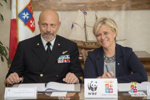 20150410_accordo Marina Militare e WWF per un Mediterraneo di qualità_amm Giuseppe De Giorgi_pres Donatella Bianchi