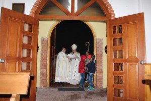 20151225_KFOR_mons Marcianò_Apertura della Porta Santa della Cappella di camp Villaggio Italia